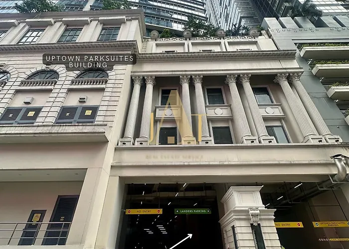 King Size 3-bedroom In Uptown Parksuites Bgc Manila