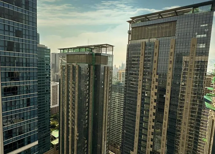 King Size 3-bedroom In Uptown Parksuites Bgc *