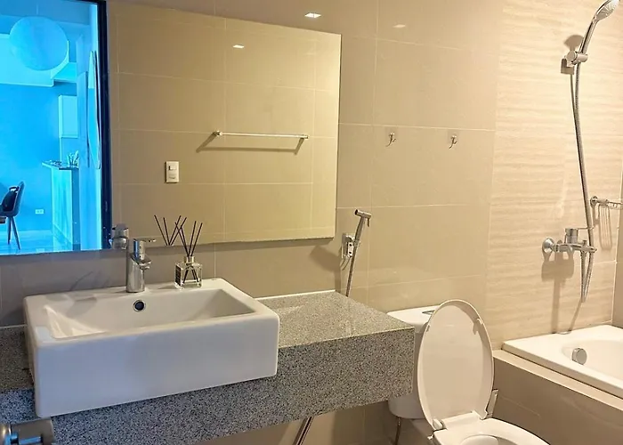 Apartment King Size 3-bedroom In Uptown Parksuites Bgc Manila